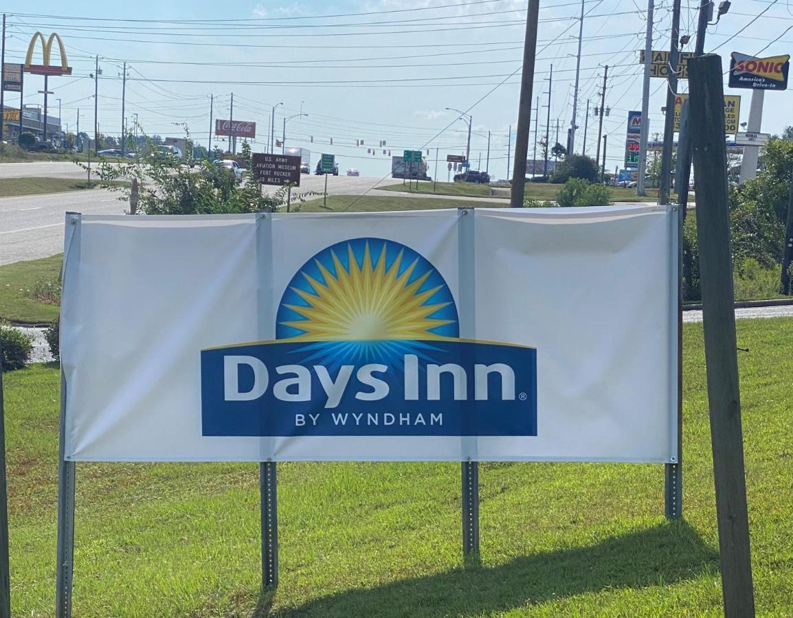 Days Inn By Wyndham Ozark Buitenkant foto