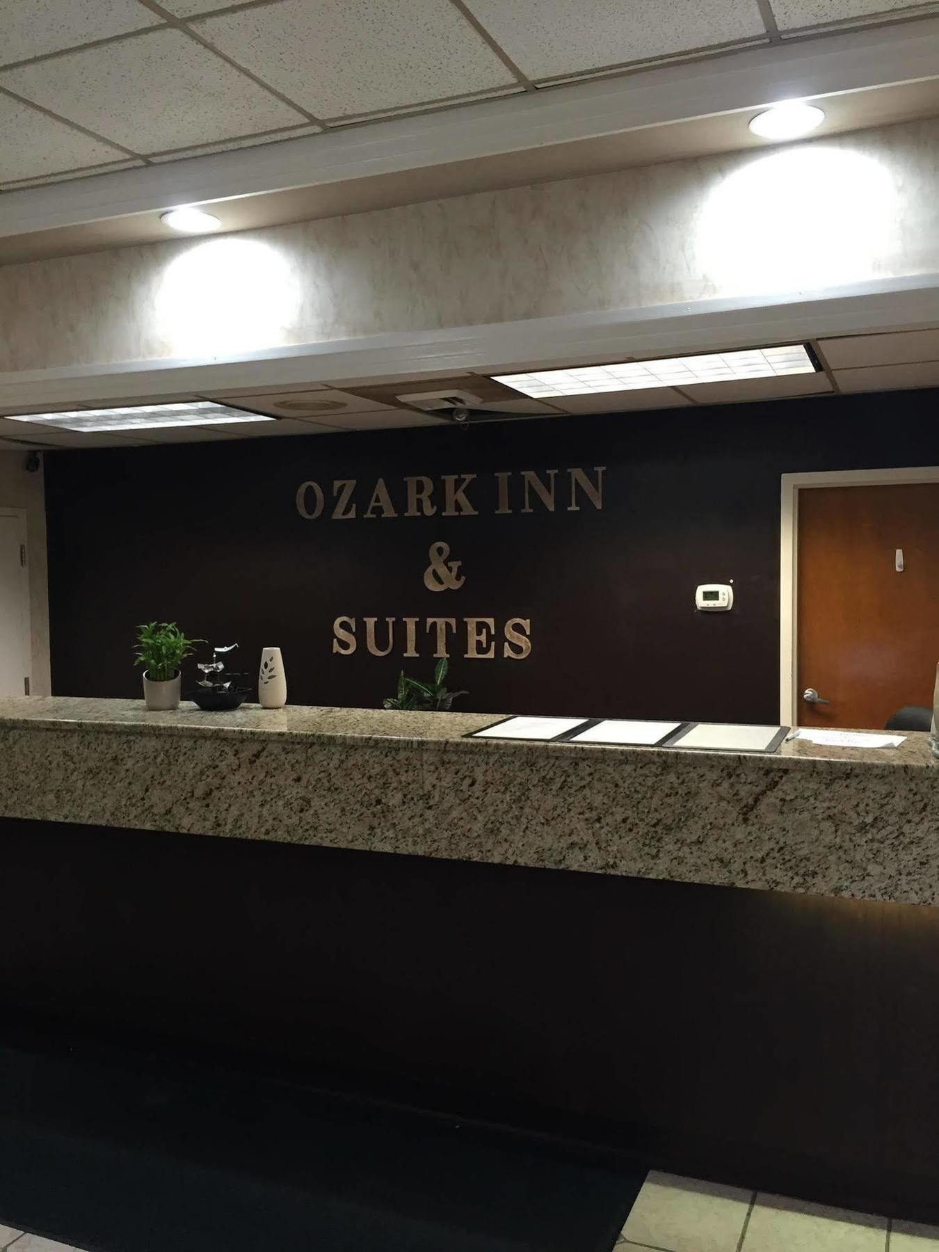 Days Inn By Wyndham Ozark Buitenkant foto